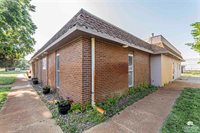 1201 W Walnut Street, Salina, KS 67401