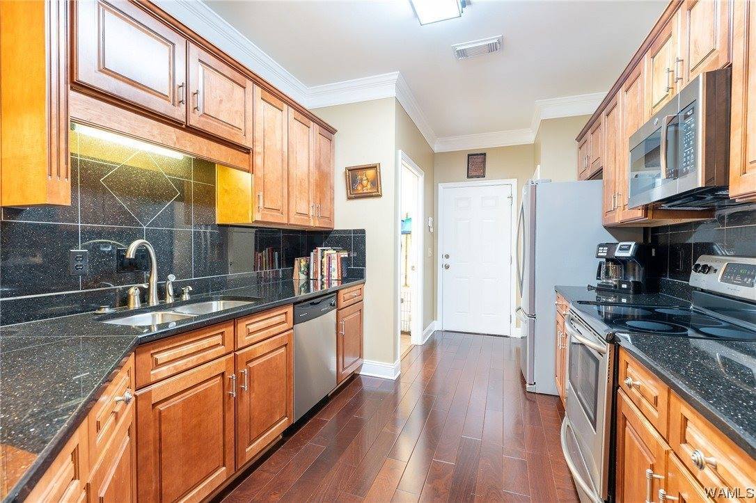 13822 Highland Pointe Drive, Northport, AL 35475