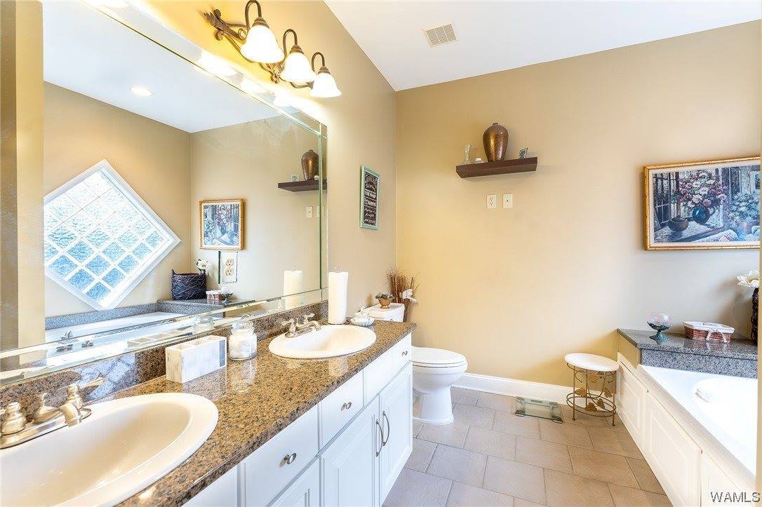 13822 Highland Pointe Drive, Northport, AL 35475