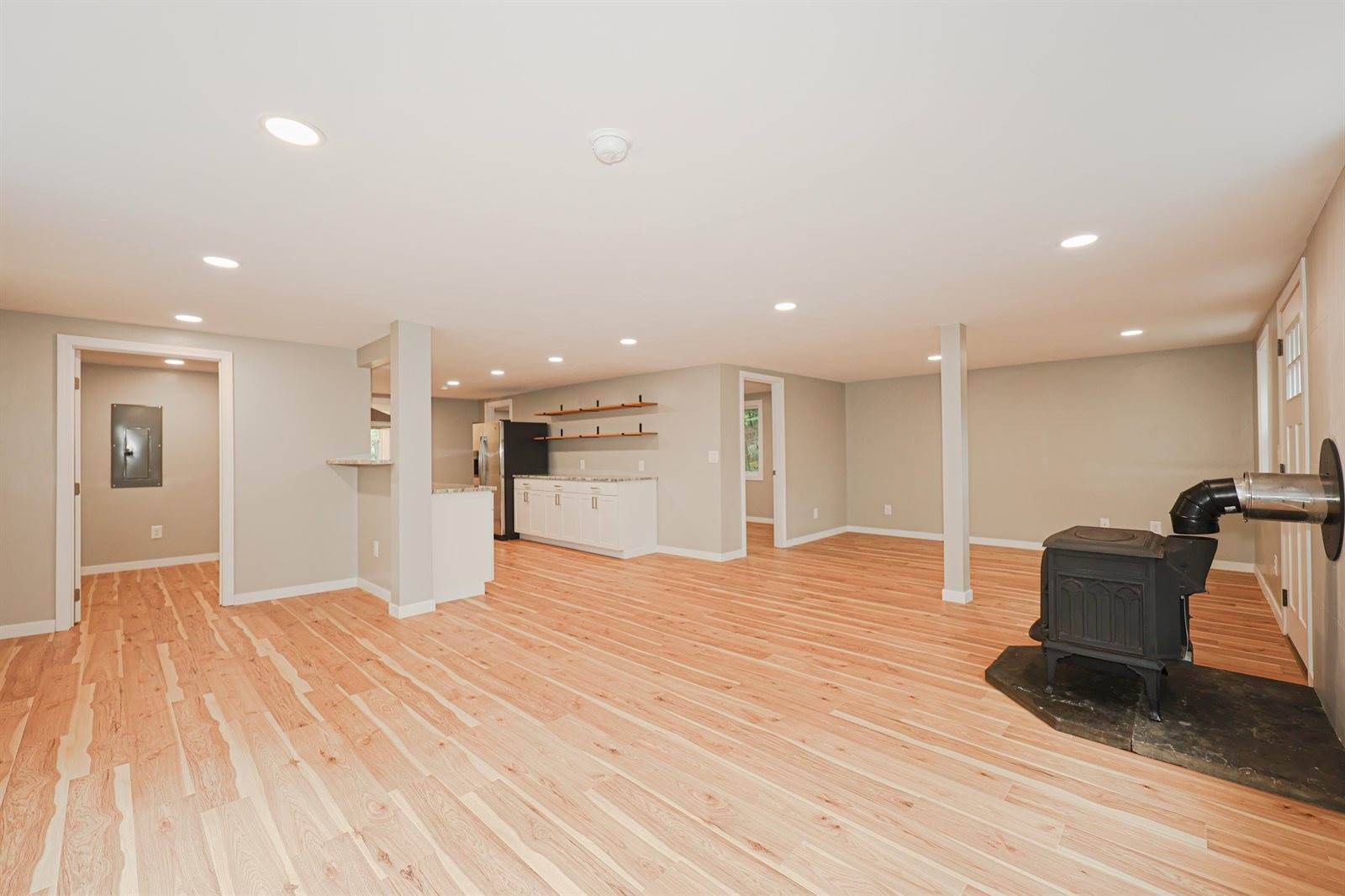 17 Ferndale Road, Raymond, NH 03077