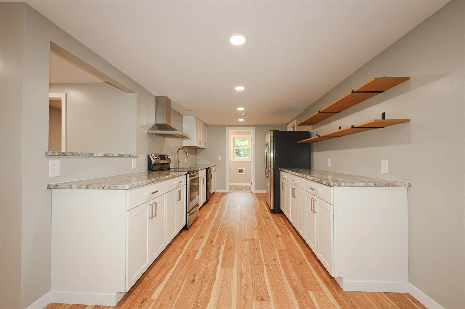 17 Ferndale Road, Raymond, NH 03077