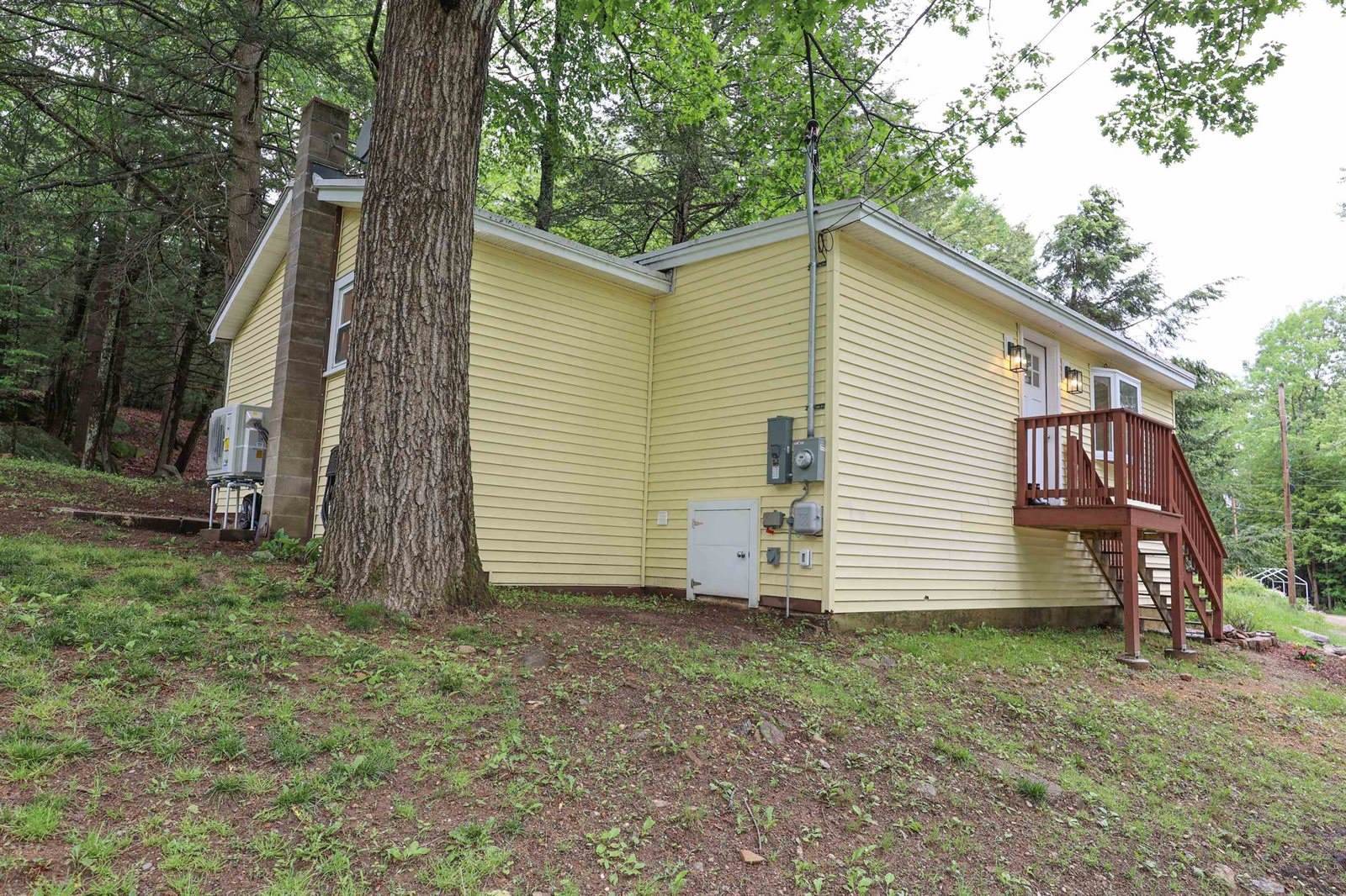 17 Ferndale Road, Raymond, NH 03077