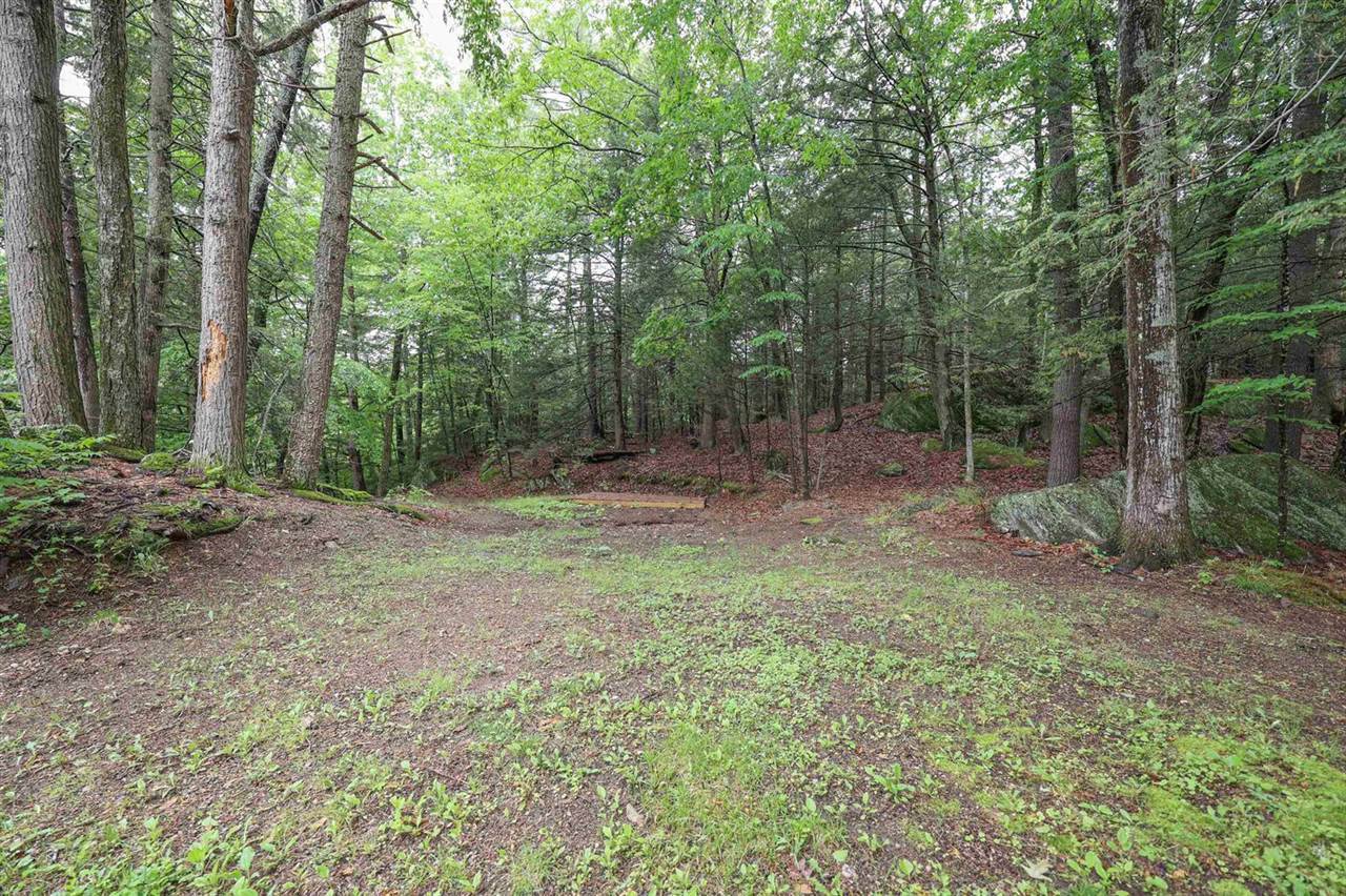 17 Ferndale Road, Raymond, NH 03077