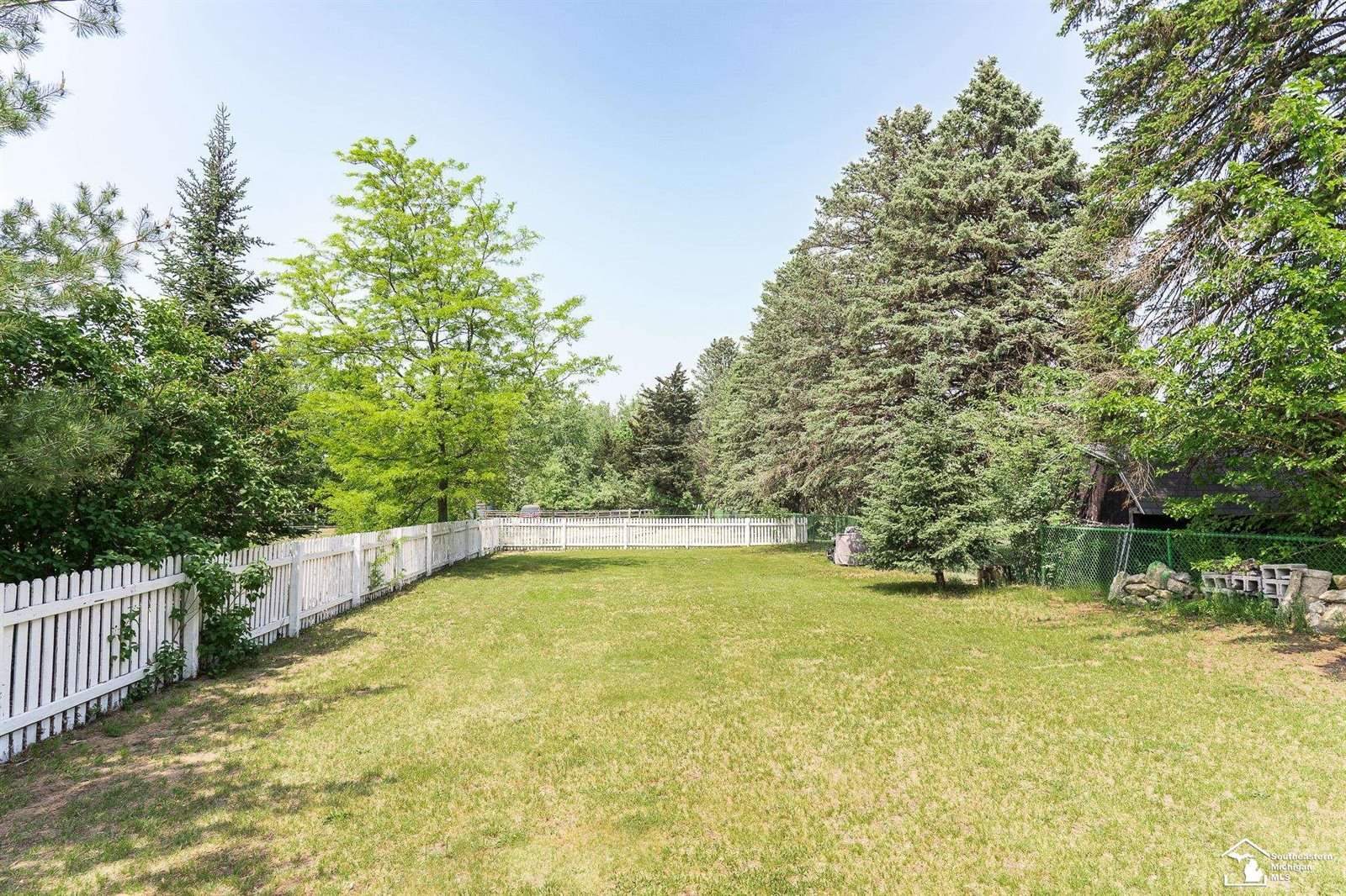 1140 E Erie, Erie, MI 48133