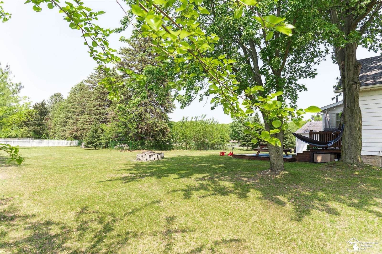 1140 E Erie, Erie, MI 48133