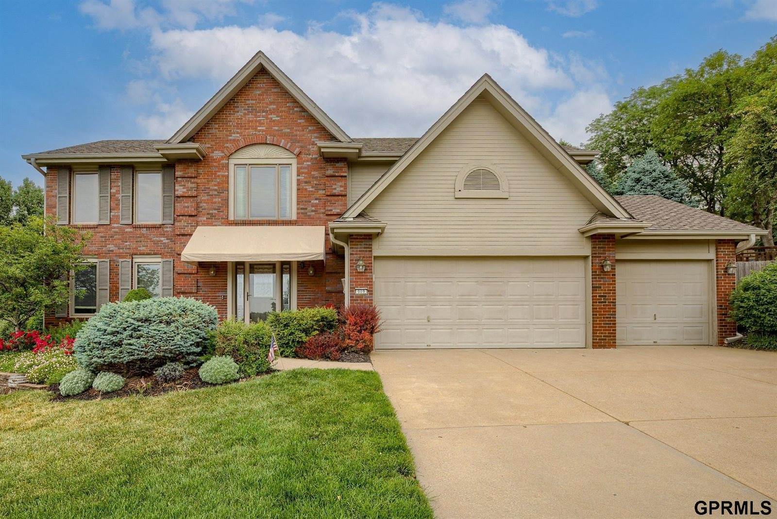 909 S 159 Avenue, Omaha, NE 68118