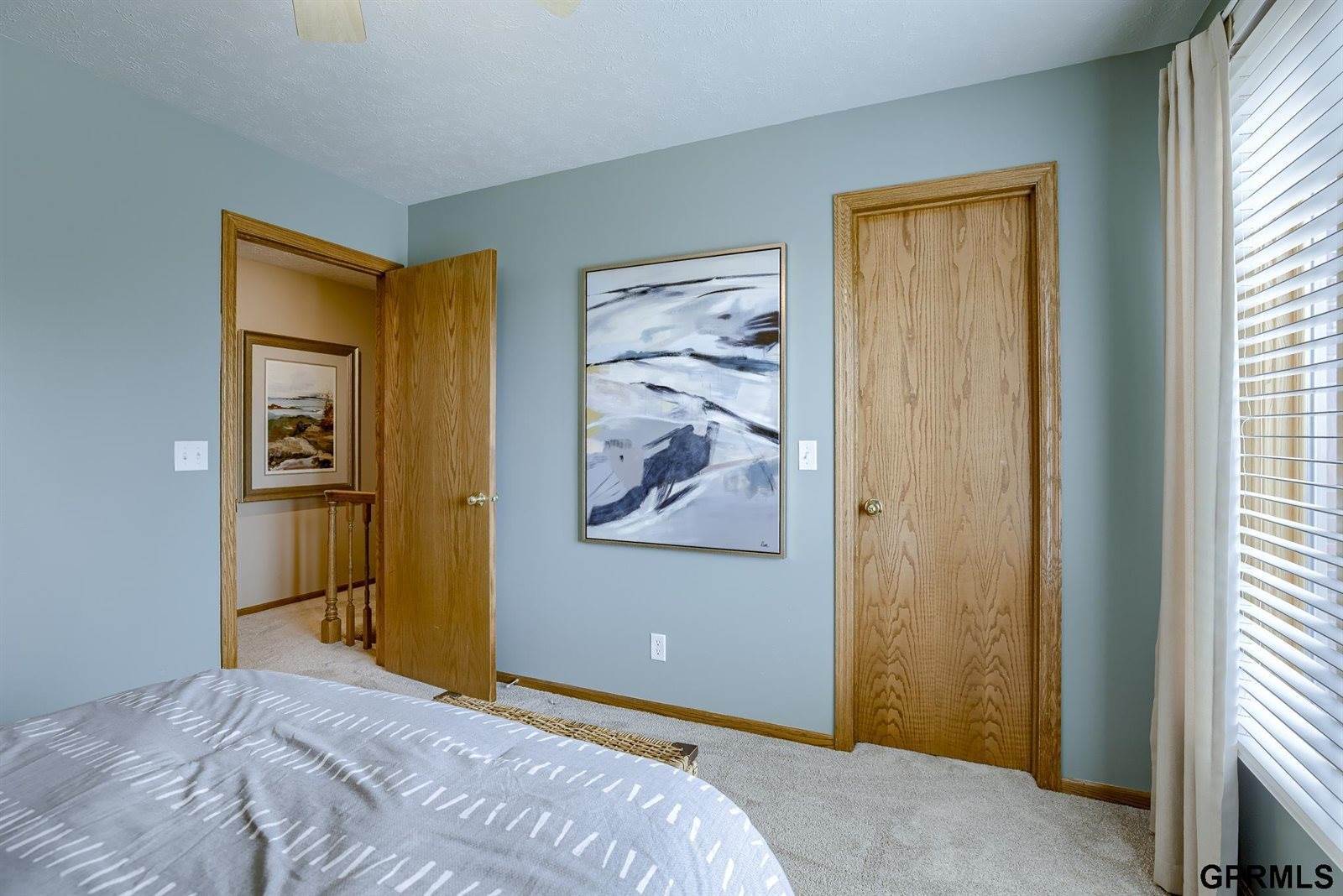 909 S 159 Avenue, Omaha, NE 68118