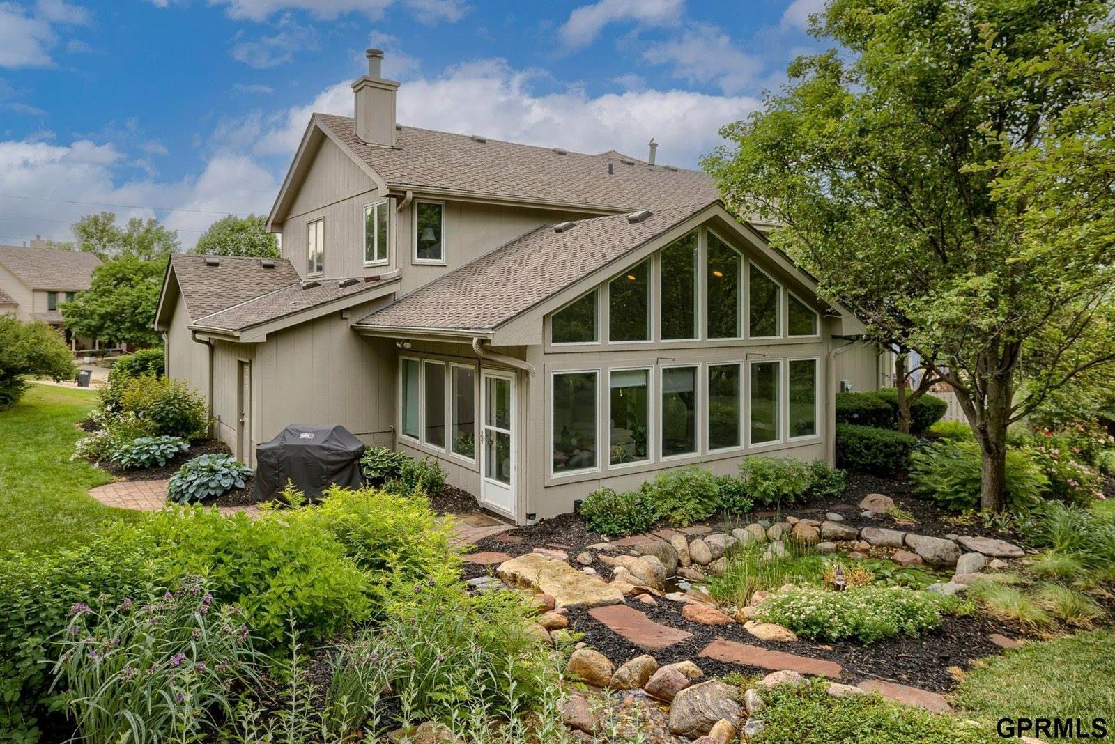 909 S 159 Avenue, Omaha, NE 68118