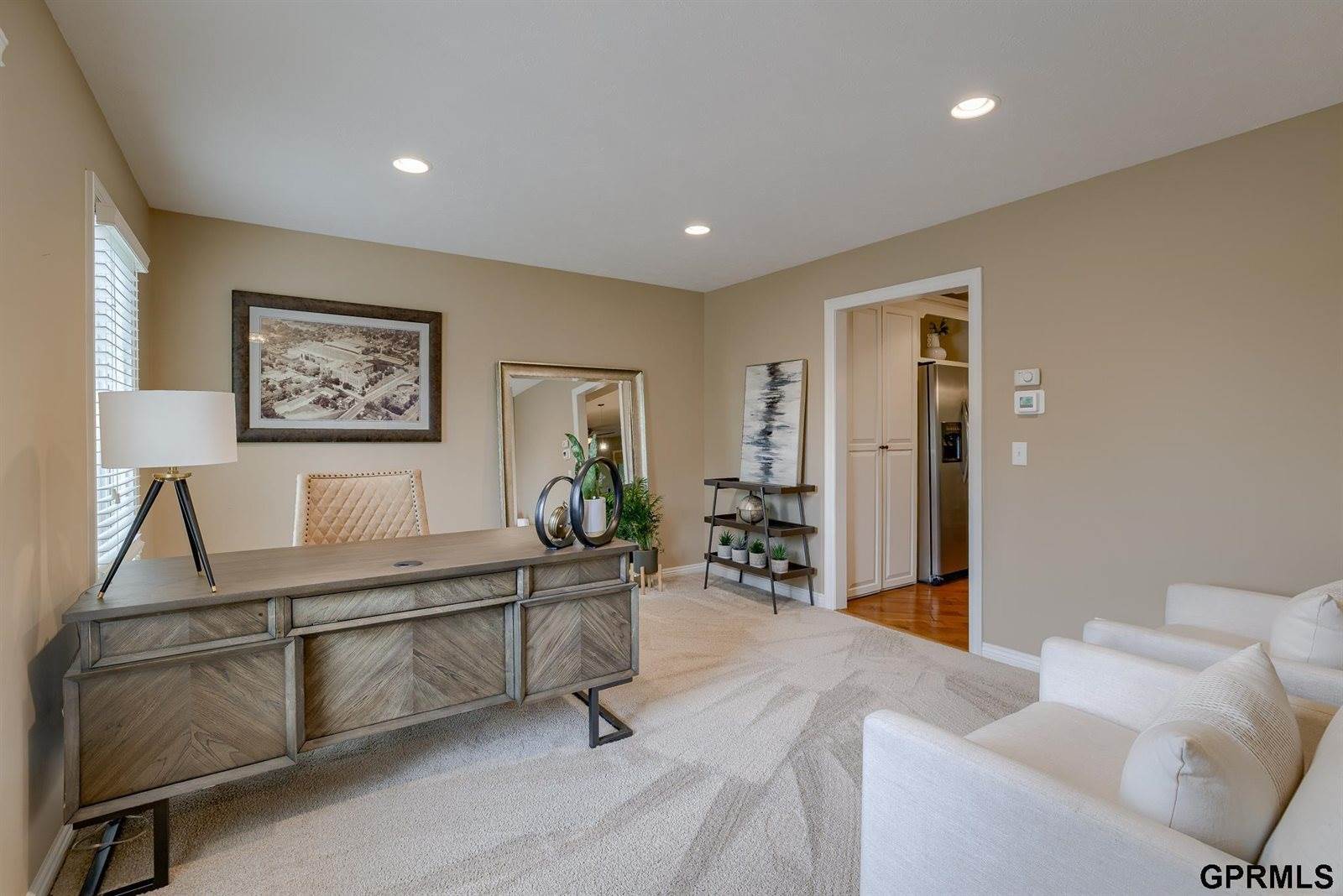 909 S 159 Avenue, Omaha, NE 68118