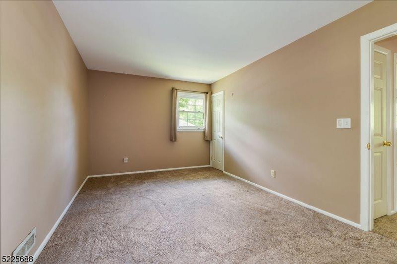 78 Robbins Ave, Berkeley Heights, NJ 07922