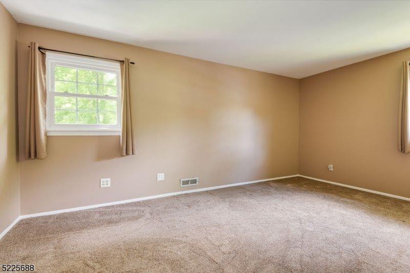 78 Robbins Ave, Berkeley Heights, NJ 07922