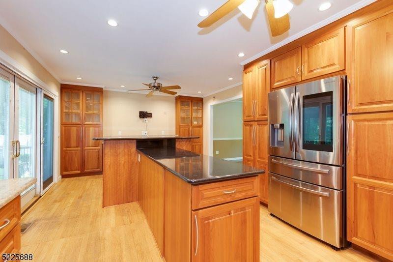 78 Robbins Ave, Berkeley Heights, NJ 07922