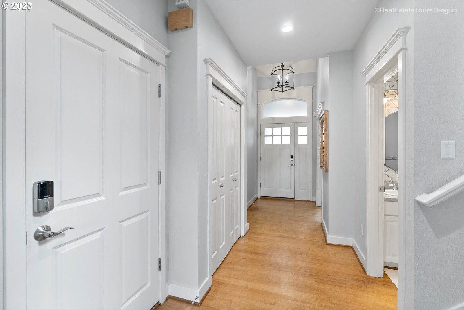 10264 NW Edgewood Dr, Portland, OR 97229