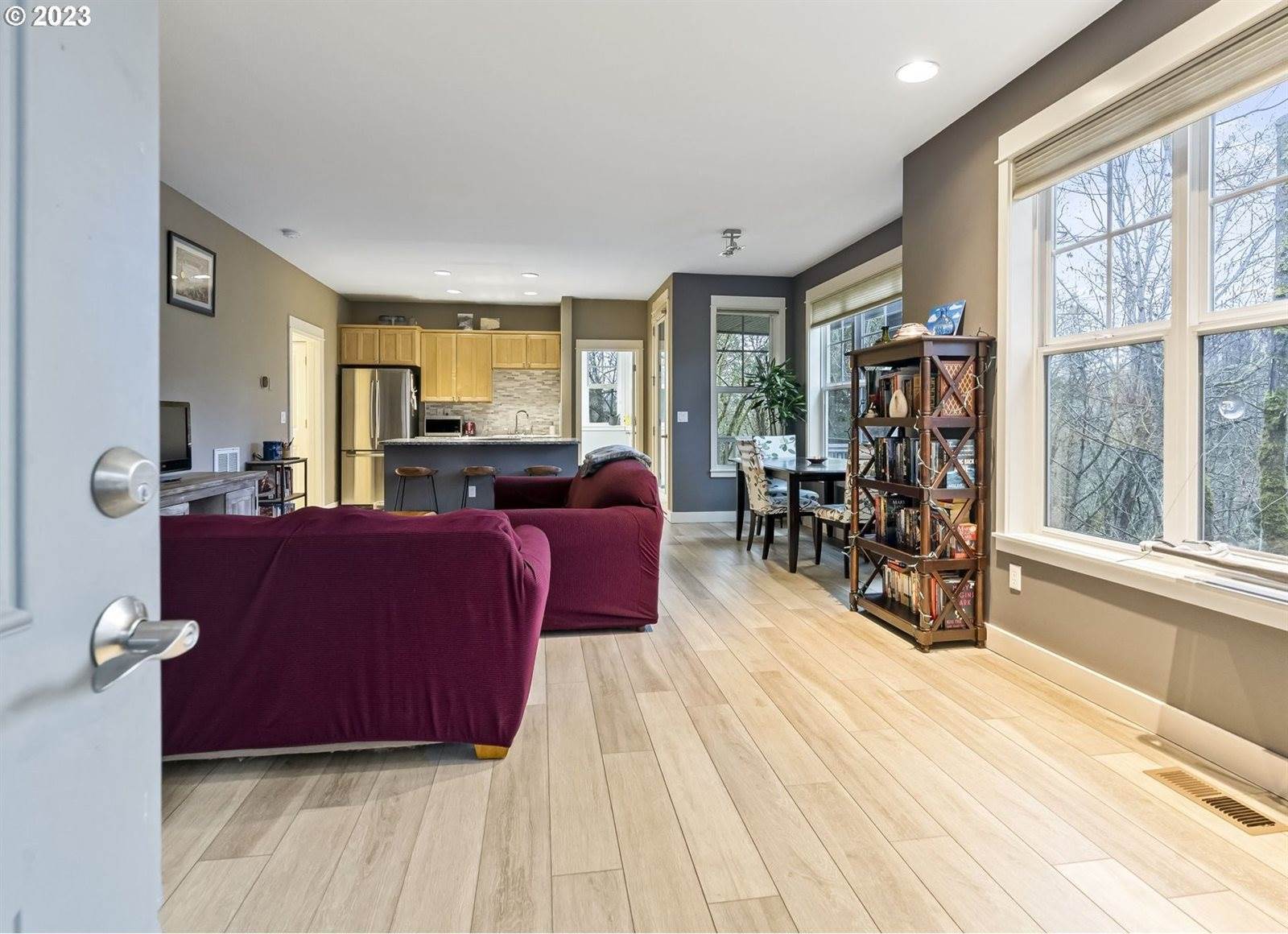 10264 NW Edgewood Dr, Portland, OR 97229