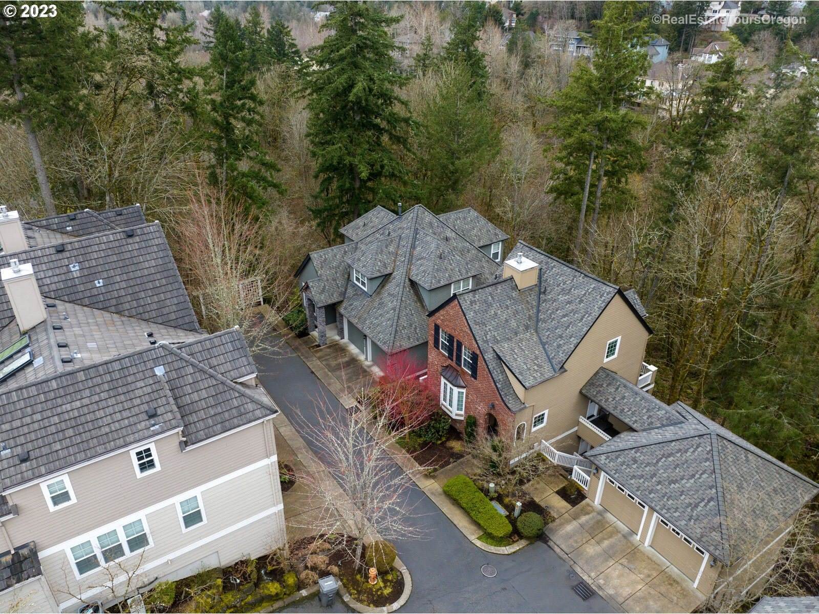 10264 NW Edgewood Dr, Portland, OR 97229