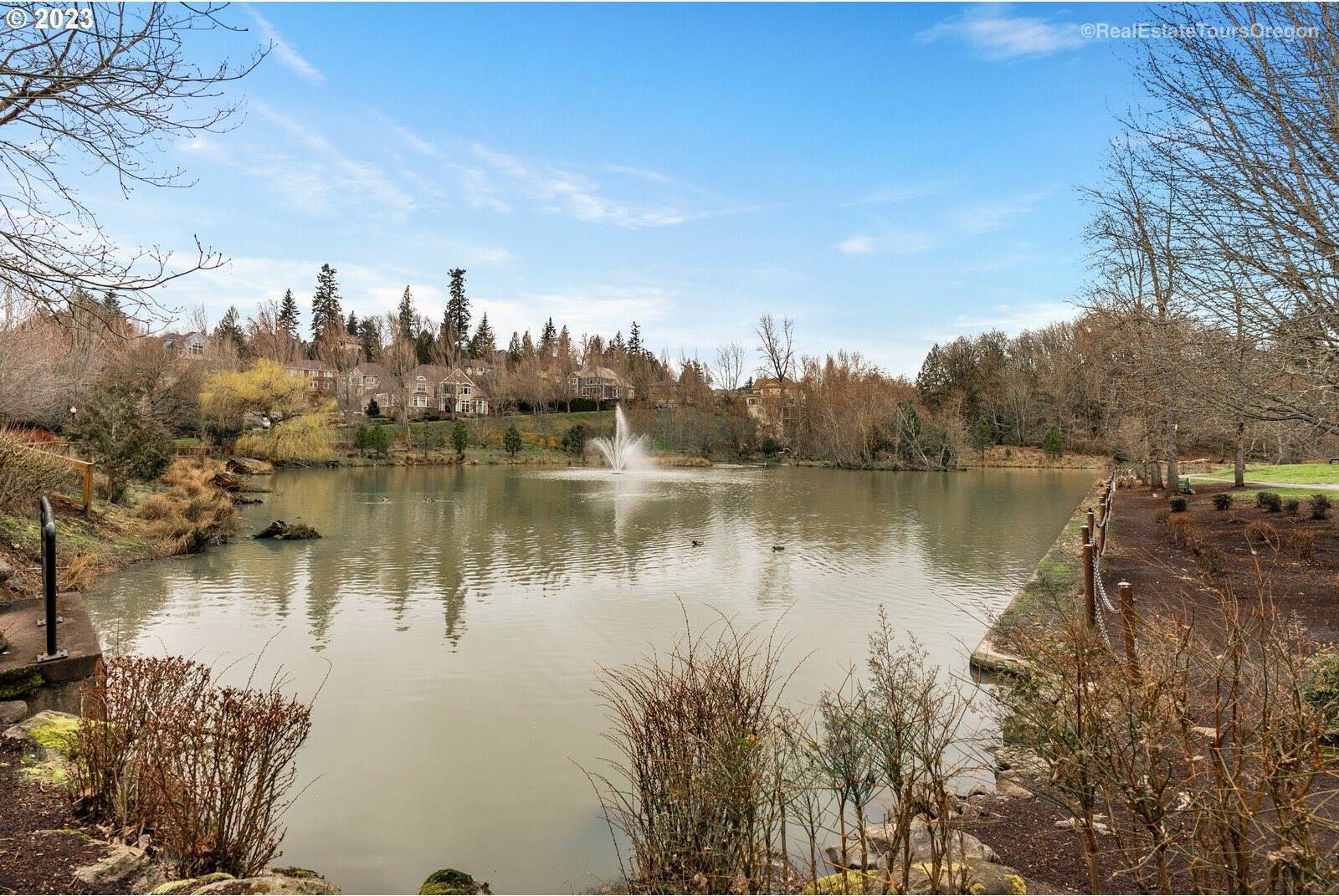 10264 NW Edgewood Dr, Portland, OR 97229