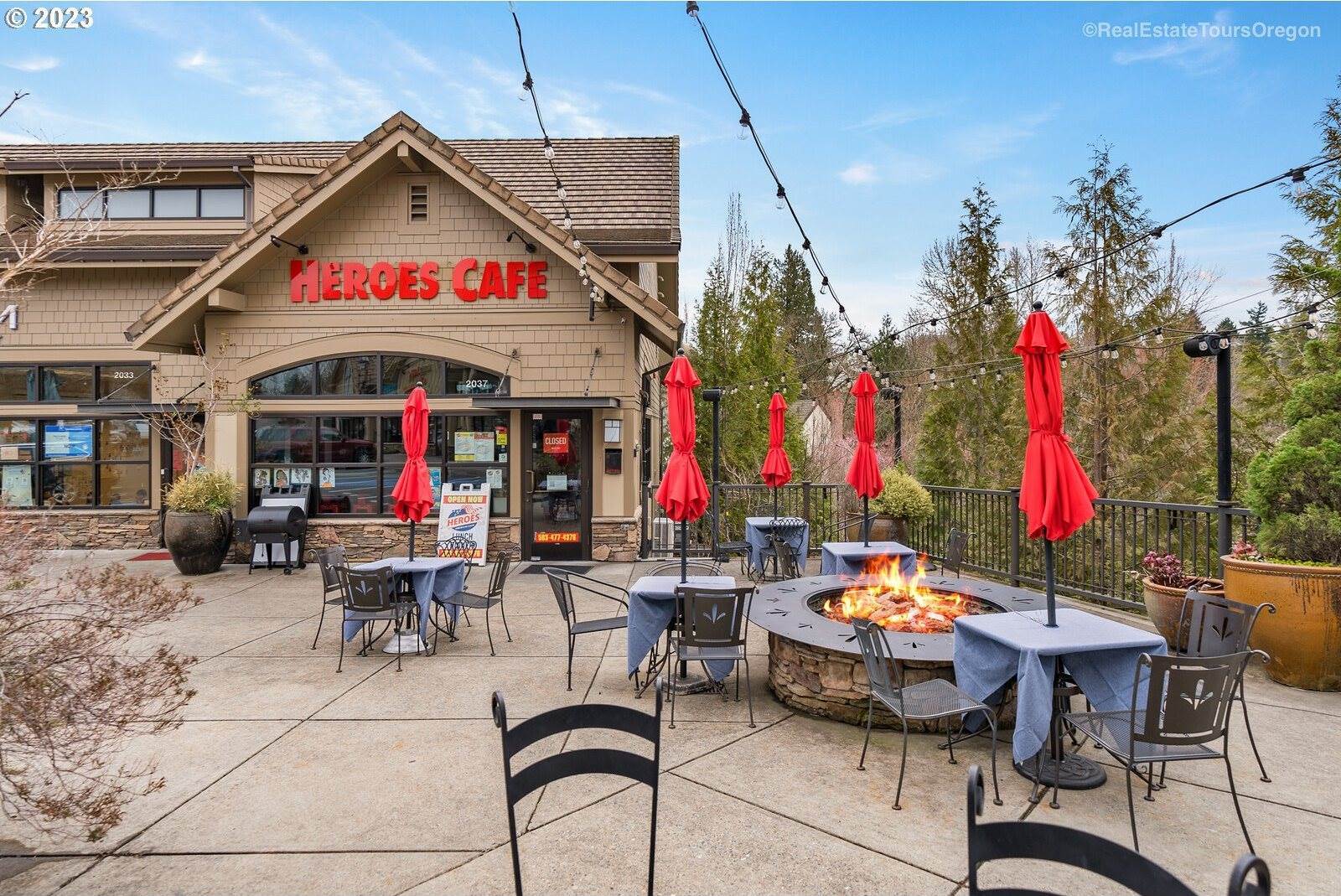 10264 NW Edgewood Dr, Portland, OR 97229