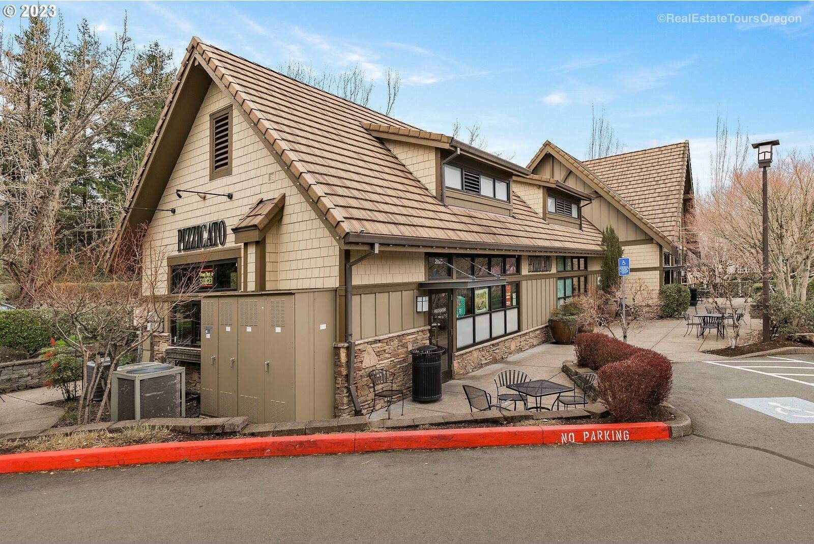 10264 NW Edgewood Dr, Portland, OR 97229