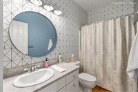 10264 NW Edgewood Dr, Portland, OR 97229