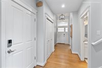 10264 NW Edgewood Dr, Portland, OR 97229