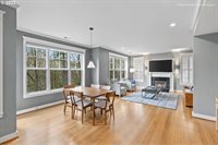 10264 NW Edgewood Dr, Portland, OR 97229
