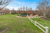 10264 NW Edgewood Dr, Portland, OR 97229