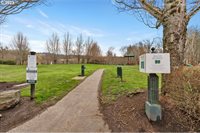 10264 NW Edgewood Dr, Portland, OR 97229