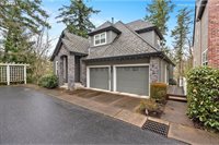 10264 NW Edgewood Dr, Portland, OR 97229