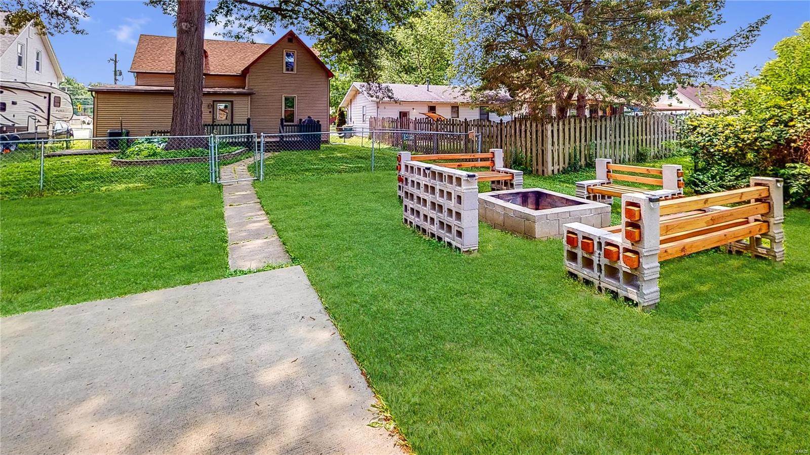 607 West Church Street, Mascoutah, IL 62258