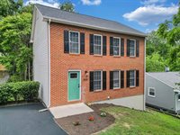 3630 Bunker Hill Dr, Roanoke, VA 24018