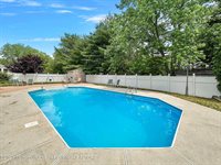 213 Smokerise Lane, Toms River, NJ 08755