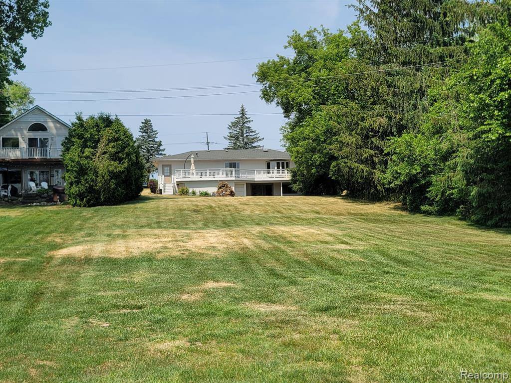 2691 South Hacker Road, Brighton Township, MI 48114