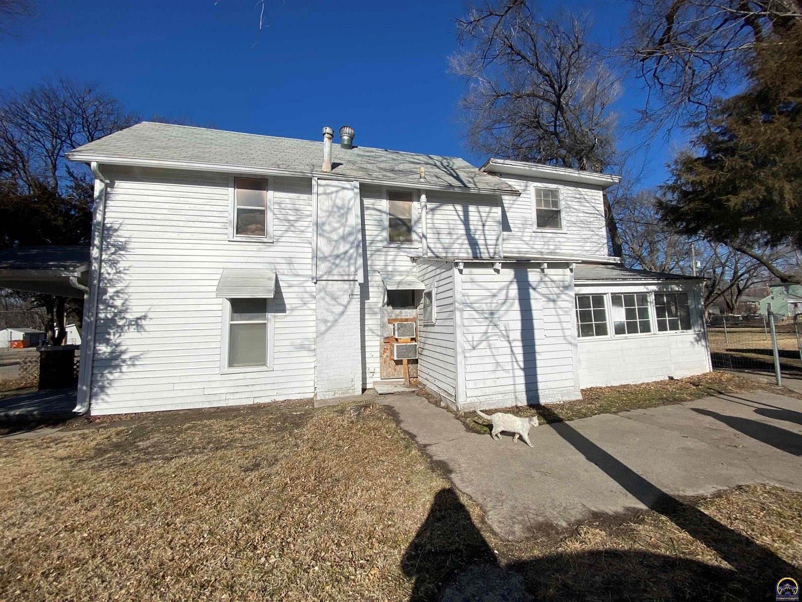 1328 NW Van Buren ST, Topeka, KS 66608