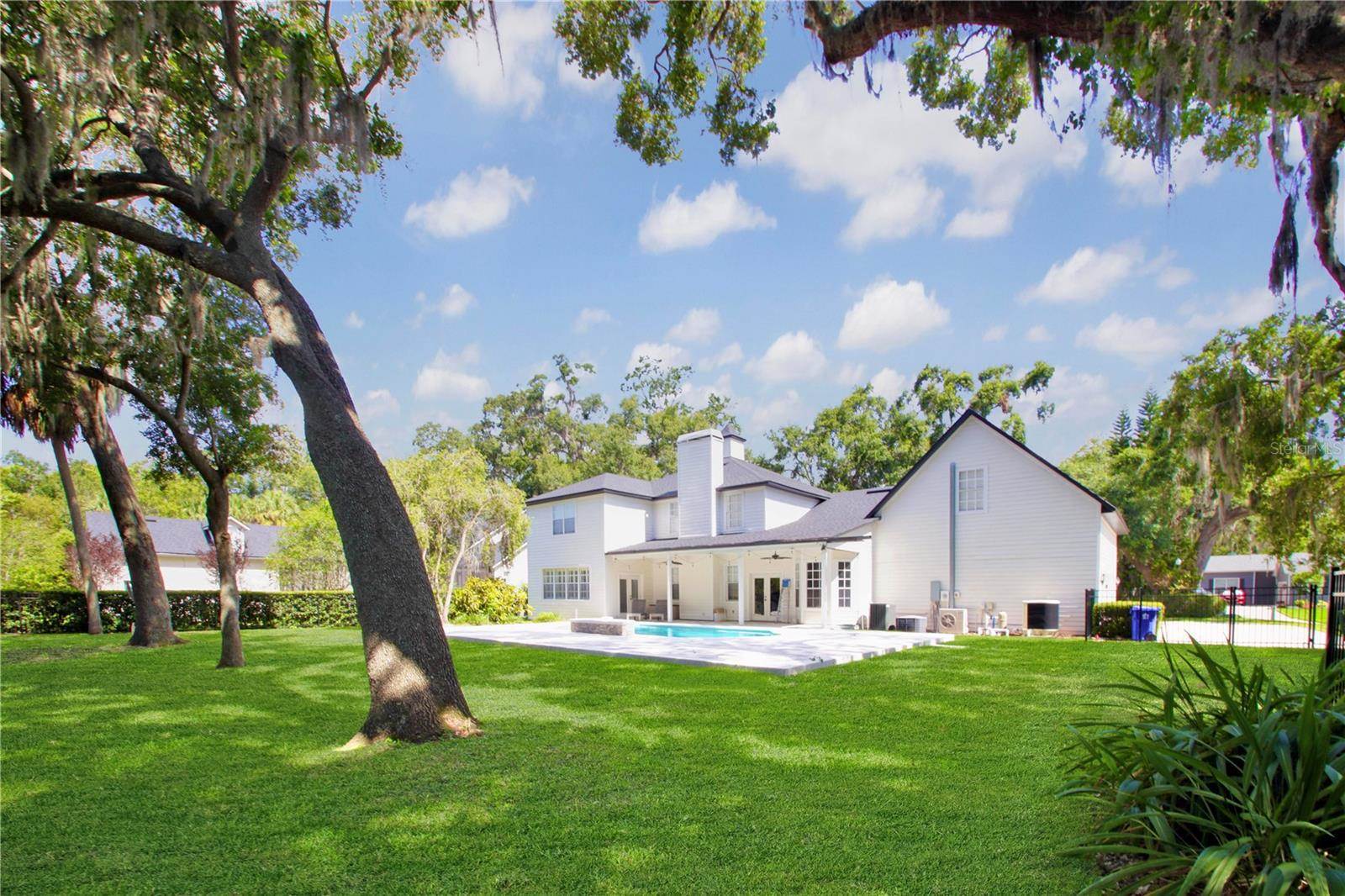 421 Courtlea Oaks Boulevard, Winter Garden, FL 34787