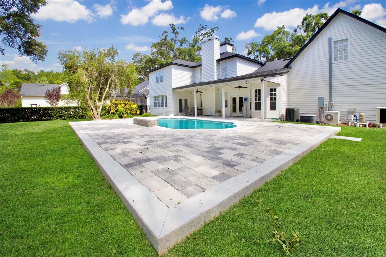 421 Courtlea Oaks Boulevard, Winter Garden, FL 34787