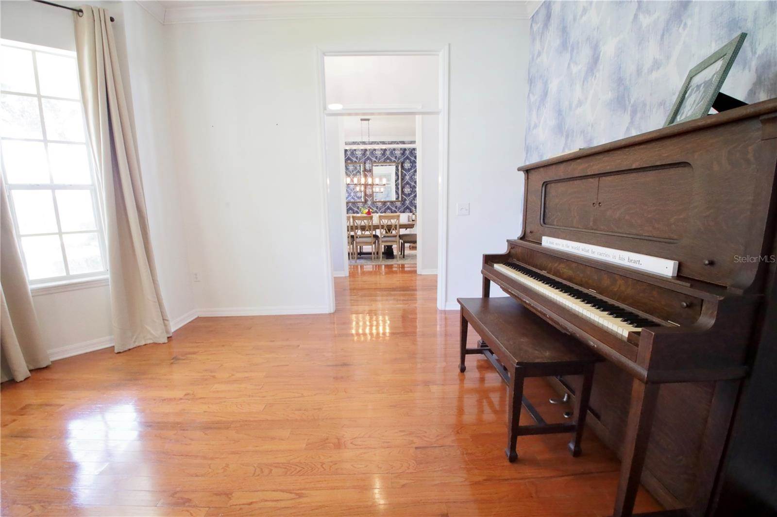 421 Courtlea Oaks Boulevard, Winter Garden, FL 34787