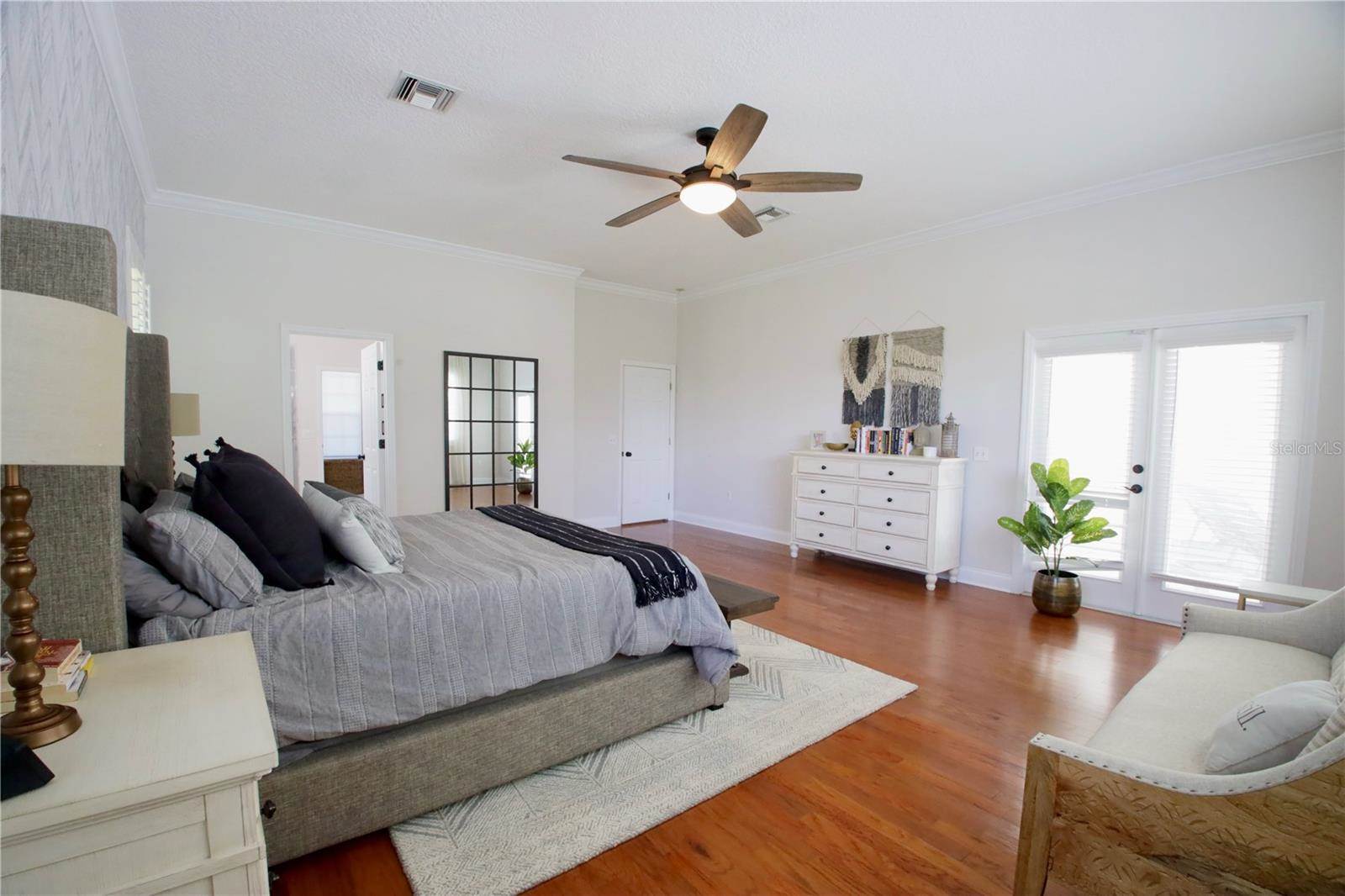 421 Courtlea Oaks Boulevard, Winter Garden, FL 34787