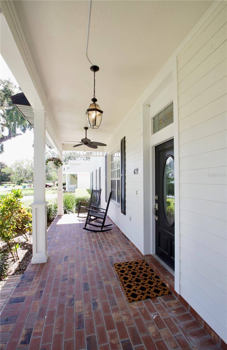 421 Courtlea Oaks Boulevard, Winter Garden, FL 34787