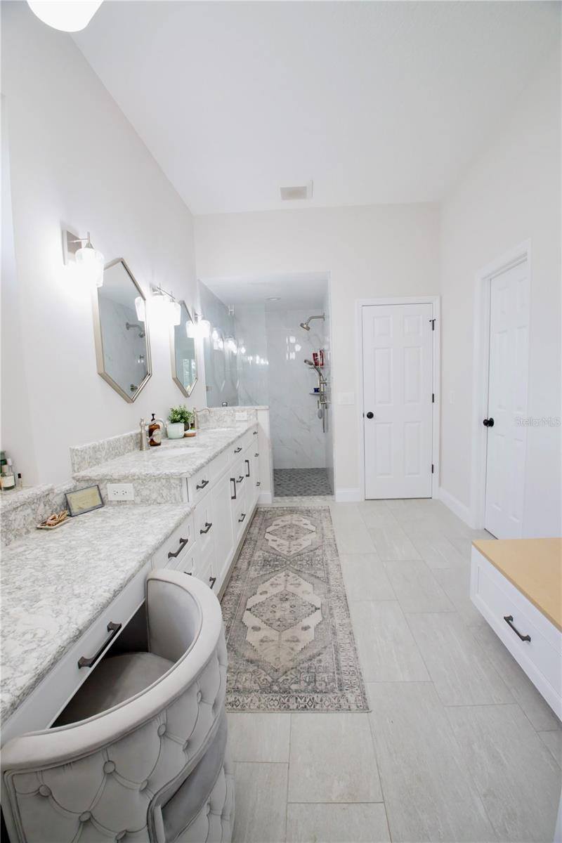 421 Courtlea Oaks Boulevard, Winter Garden, FL 34787