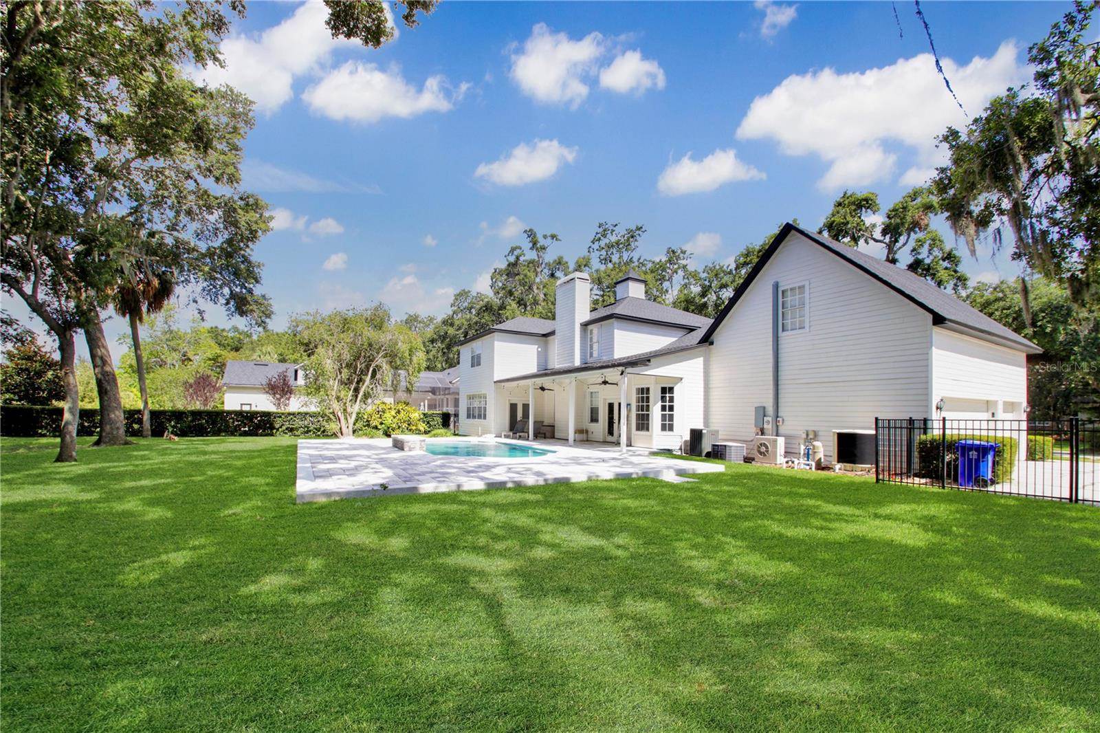 421 Courtlea Oaks Boulevard, Winter Garden, FL 34787