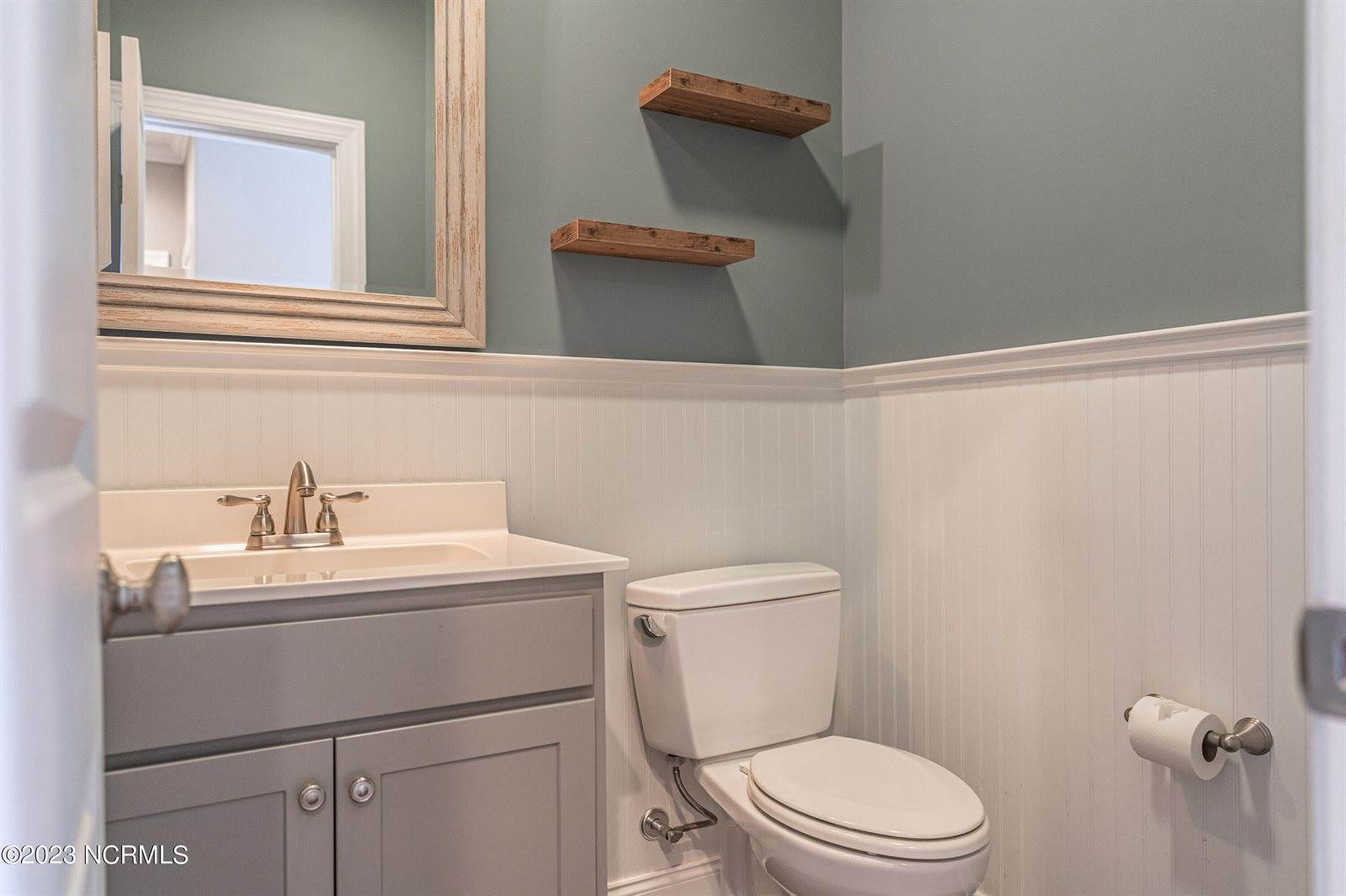 547 Longleaf Drive, West End, NC 27376