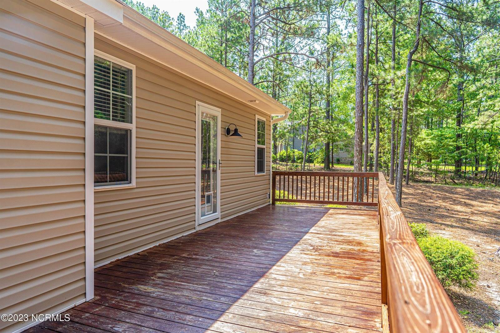 547 Longleaf Drive, West End, NC 27376