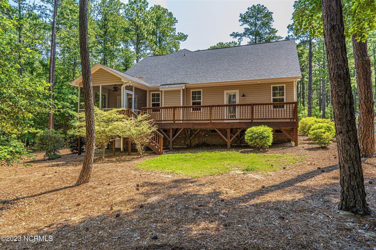 547 Longleaf Drive, West End, NC 27376