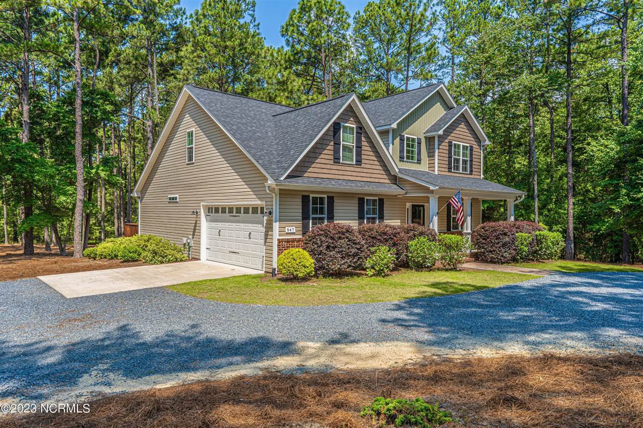 547 Longleaf Drive, West End, NC 27376