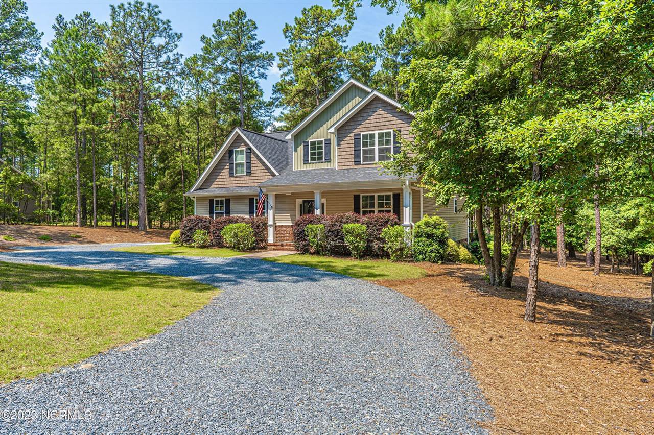 547 Longleaf Drive, West End, NC 27376
