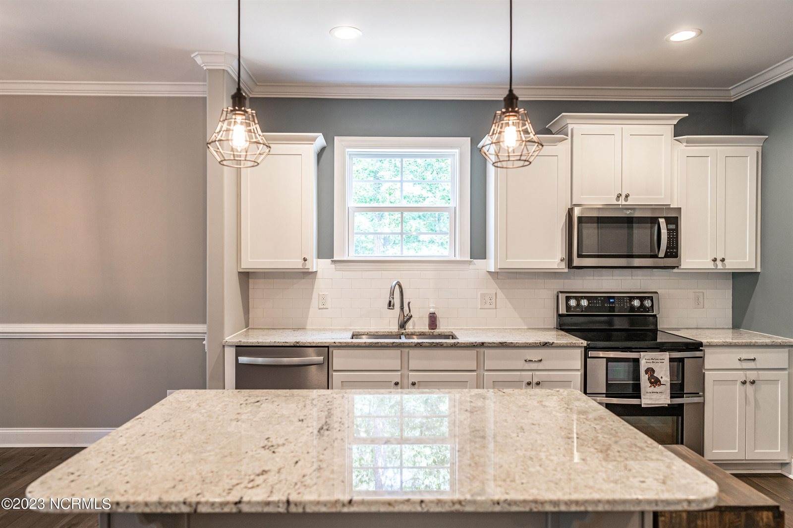 547 Longleaf Drive, West End, NC 27376