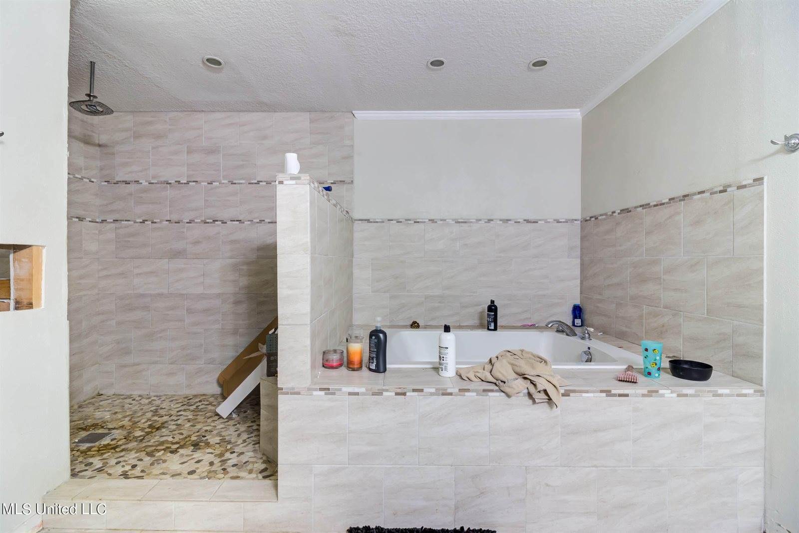 2281 Stelly Drive, Biloxi, MS 39531