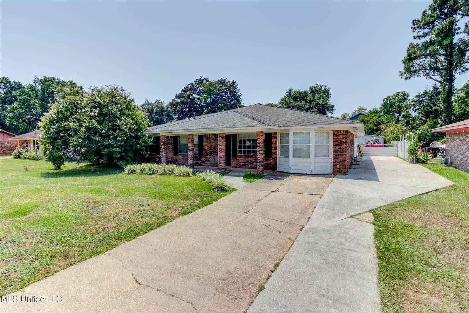 2281 Stelly Drive, Biloxi, MS 39531