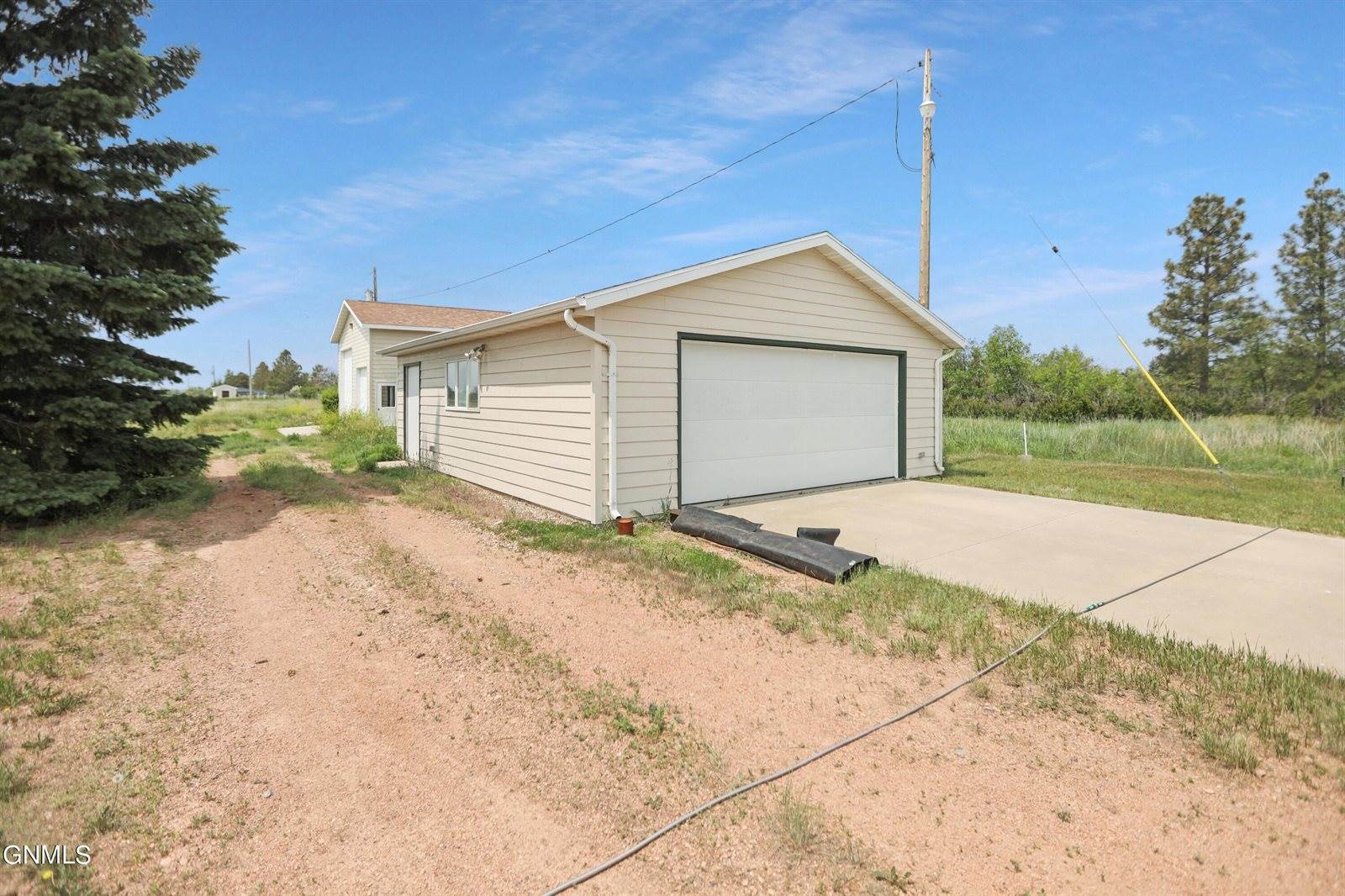 4963 142nd Avenue NW, Williston, ND 58801