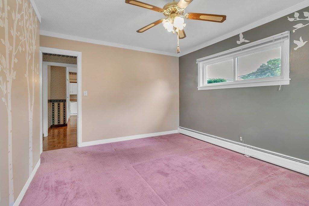 15 Robinridge Rd, Chicopee, MA 01022